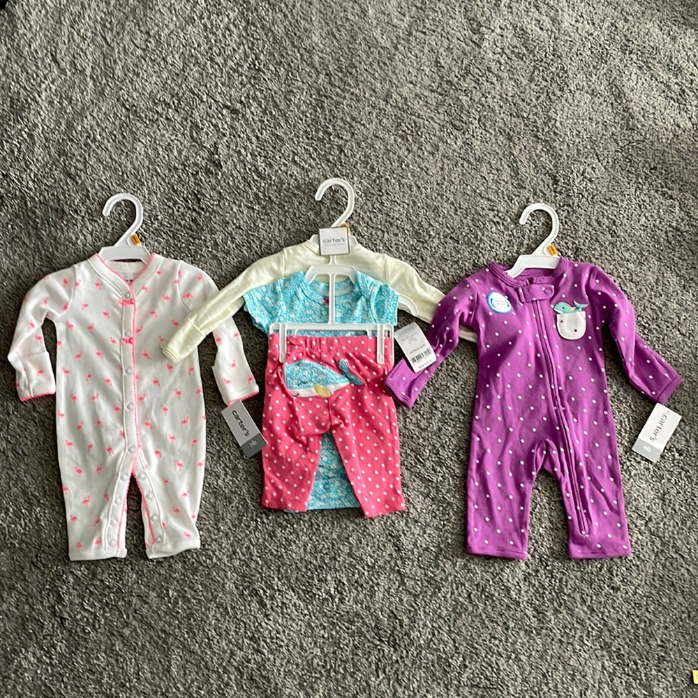 Newborn Carter’s onesies / 3 piece